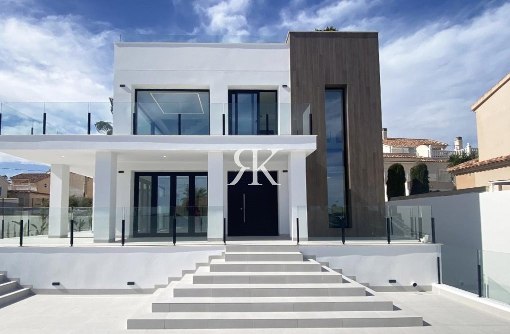 New build Key in hand - Detached Villa - Torrevieja